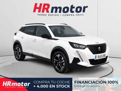 Usado Peugeot 2008 Allure 110 CV (80 kW) 2022 Blanco SUV