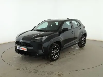 Usado Toyota Yaris Cross Active 116 CV (85 kW) 2021 Negro SUV