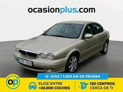 Begagnad Jaguar X-type Executive 155 HK (114 kW) 2006 Guld Sedan