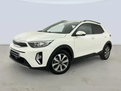Usado Kia Stonic 101 CV (74 kW) 2024 Blanco SUV