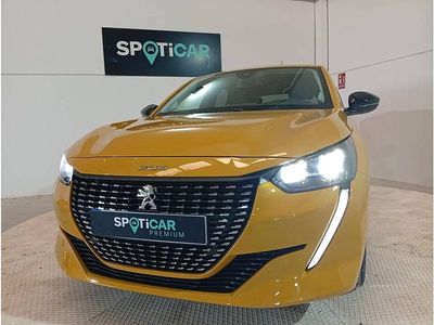 Usado Peugeot 208 Allure 100 CV (73 kW) 2025 Dorado Utilitario