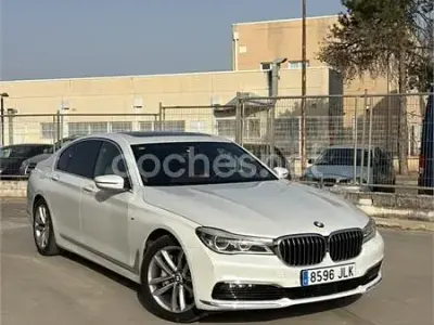 Usado BMW 730 265 CV (194 kW) 2016 Blanco Berlina