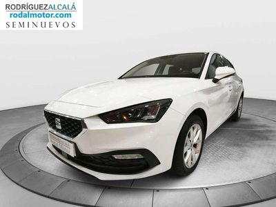 Usado Seat Leon Style 116 CV (85 kW) 2021 Blanco Utilitario