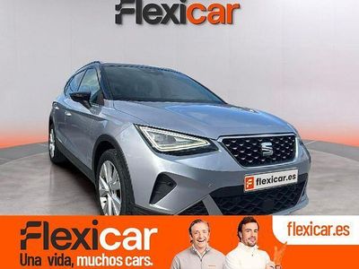 Usado Seat Arona Xperience 110 CV (80 kW) 2022 Gris SUV