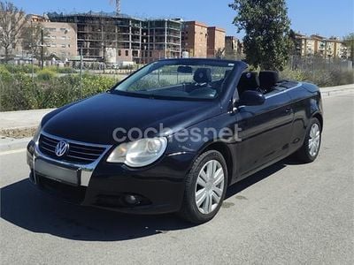 Usado VW Eos Individual 140 CV (102 kW) 2007 Negro Descapotable