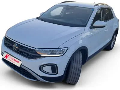 Usado VW T-Roc Life 150 CV (110 kW) 2023 Blanco SUV
