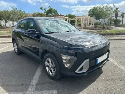 Używany Hyundai Kona 141 KM (103 kW) 2024 Czarny SUV