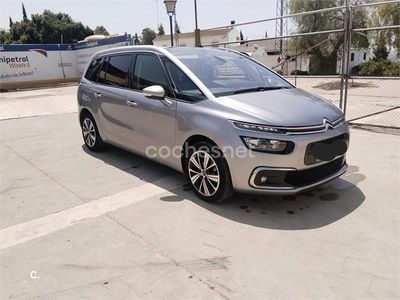 Usado Citroën Grand C4 Picasso Live 120 CV (88 kW) 2018 Gris / plata Monovolumen