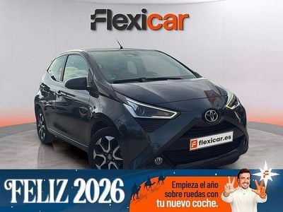 Gris Usado 2021 Toyota Aygo X-play Utilitario | 12.490 € (Precio justo)