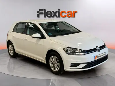 Usado VW Golf VII 115 CV (84 kW) 2019 Beige Berlina