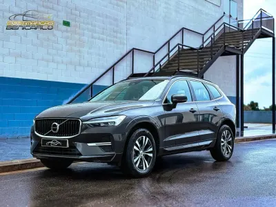 Używany Volvo XC60 Momentum 197 KM (144 kW) 2021 Szary SUV