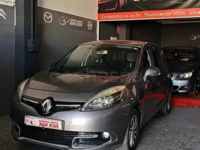 Usado Renault Scénic III Dynamique 110 CV (80 kW) 2013 Gris / plata Monovolumen