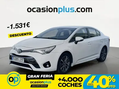 Usado Toyota Avensis Advance 143 CV (105 kW) 2017 Blanco Berlina