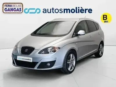 Usado Seat Altea Ecomotive 105 CV (77 kW) 2014 Gris Monovolumen