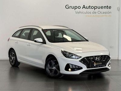 Usado Hyundai i30 110 CV (80 kW) 2021 Blanco Utilitario