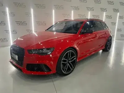 Usado Audi RS6 Exclusive 560 CV (411 kW) 2015 Rojo Familiar