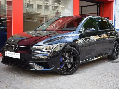 Usado VW Golf VIII R 333 CV (244 kW) 2024 Negro Berlina