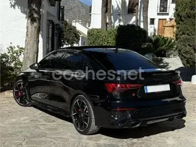 Usado Audi RS3 Sport 400 CV (294 kW) 2022 Negro Berlina