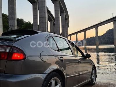 Gris / plata Usado 2004 Seat Leon Sport Berlina | 6000 € (Caro)