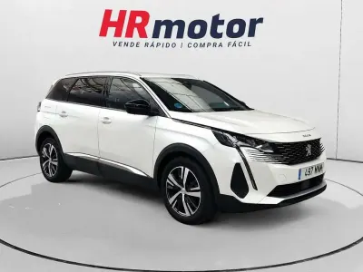 Usado Peugeot 5008 Allure 131 CV (96 kW) 2024 Blanco SUV