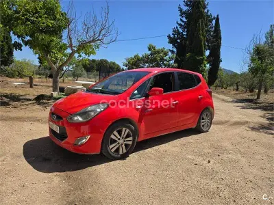 Usado Hyundai ix20 Comfort 115 CV (84 kW) 2013 Rojo Utilitario
