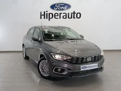 Usado Fiat Tipo Life 130 CV (95 kW) 2022 Gris / plata Berlina