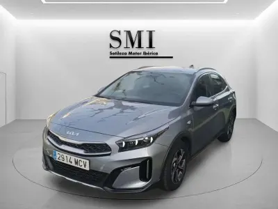 Usado Kia XCeed 120 CV (88 kW) 2022 Gris SUV