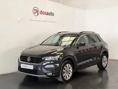 Usado VW T-Roc Advance 150 CV (110 kW) 2021 Gris / plata SUV