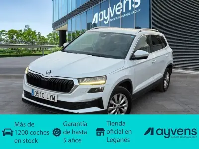 Usado Skoda Karoq Ambition 150 CV (110 kW) 2022 Blanco SUV
