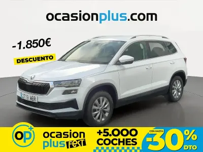 Usado Skoda Karoq Ambition 150 CV (110 kW) 2022 Blanco SUV