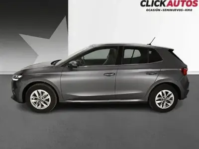 Usado Skoda Fabia Selection 115 CV (84 kW) 2025 Plata Utilitario