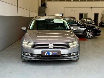 Usado VW Passat Sportline 150 CV (110 kW) 2018 Gris / plata Familiar