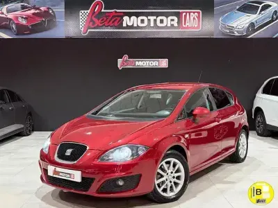 Usado Seat Leon Style 105 CV (77 kW) 2011 Rojo Utilitario
