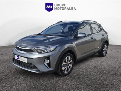 Gris / plata Usado 2024 Kia Stonic SUV | 18.990 € (Un poco caro)