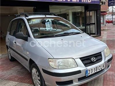 Gris / plata Usado 2003 Hyundai Matrix GLS Monovolumen | 1899 € (Super precio)