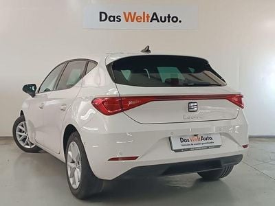 Usado Seat Leon Style 116 CV (85 kW) 2025 Blanco Berlina