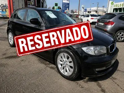 Usado BMW 116 115 CV (84 kW) 2010 Negro Utilitario