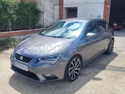 Usado Seat Leon Ecomotive 110 CV (80 kW) 2014 Marrón Berlina