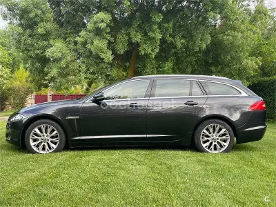 Usado Jaguar XF Sportbrake Luxury 200 HP (147 kW) 2013 Cinzento Carrinha