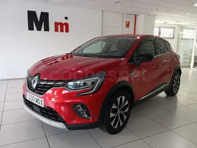 Usado Renault Captur Techno 145 CV (106 kW) 2023 Rojo SUV