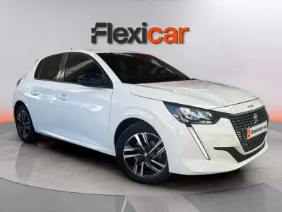 Usado Peugeot 208 Active 101 CV (74 kW) 2023 Blanco Utilitario