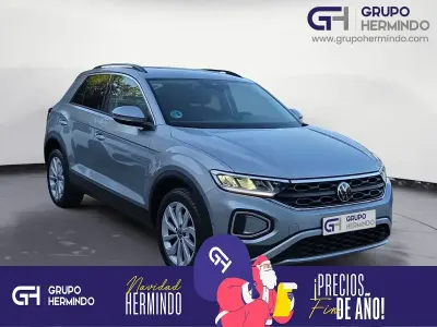 Usado VW T-Roc Life 115 CV (84 kW) 2022 Gris / plata SUV