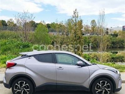 Käytetty Toyota C-HR Advance 122 HP (89 kW) 2019 Harmaa Katumaasturi