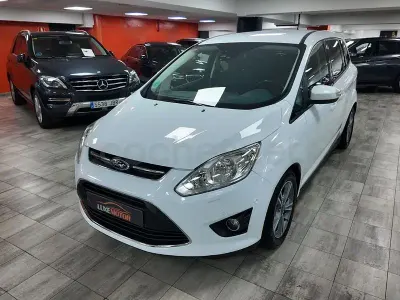 Usado Ford C-MAX Trend 125 CV (91 kW) 2014 Blanco Monovolumen
