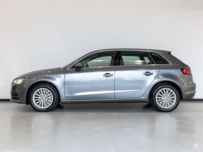 Gris / plata Usado 2013 Audi A3 Sportback Ambiente Utilitario | 12.800 €