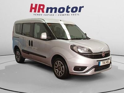 Gris Usado 2022 Fiat Doblò Trekking Monovolumen | 17.890 € (Un poco caro)