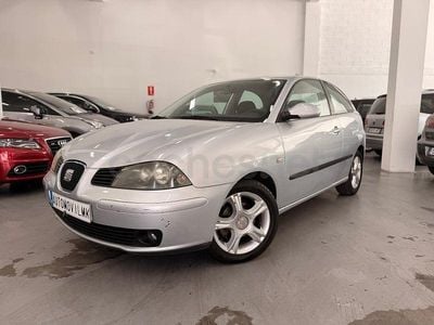 Usado Seat Ibiza Reference 100 CV (73 kW) 2005 Gris / plata Utilitario