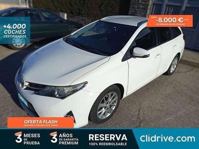 Usado Toyota Auris Touring Sports Active 124 CV (91 kW) 2013 Blanco Familiar