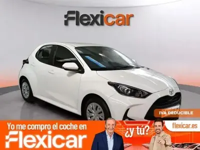 Usado Toyota Yaris Comfort 72 CV (52 kW) 2023 Blanco Utilitario
