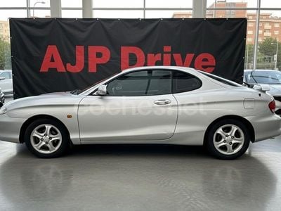 Gris / plata Usado 2002 Hyundai Coupé Coupe | 4900 € (Precio justo)
